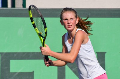 Naia Golpe de derecha. Centro Top Tennis