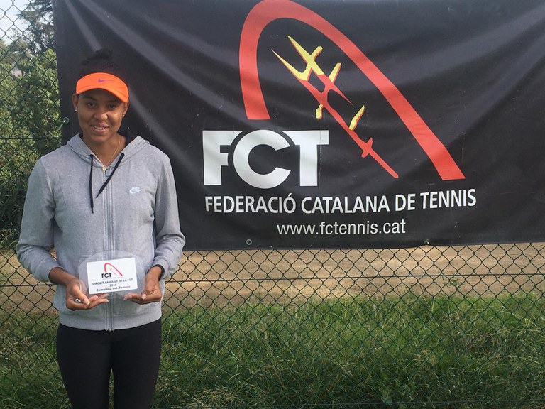 Gran triunfo de la Jugadora de Top Tennis, Anne Sophie Morandais 