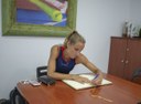  Arantxa Rus firma en el libro del Torneo.  – Sala de árbitros de Top Tennis. Torneo Arcadi Manchon ITF 25.000$.